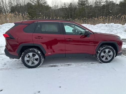 2022 Toyota RAV4 Hybrid LE