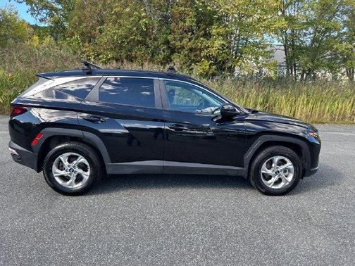 Black Pearl 2024 Hyundai TUCSON SEL