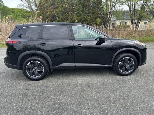 Black 2024 Nissan Rogue SV