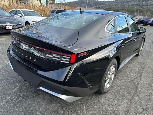 2026 Hyundai SONATA SE