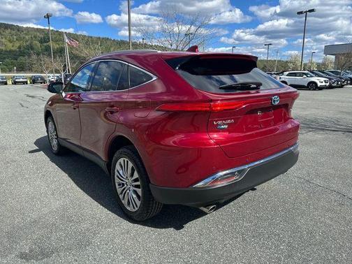 Pearl 2023 Toyota Venza XLE