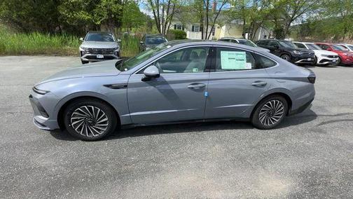 2025 Hyundai SONATA Hybrid Limited