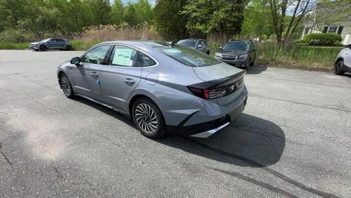 2025 Hyundai SONATA Hybrid Limited