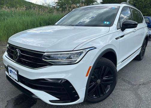 2022 Volkswagen Tiguan 2.0T SE R-Line Black