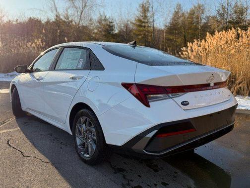 2025 Hyundai ELANTRA HEV Blue