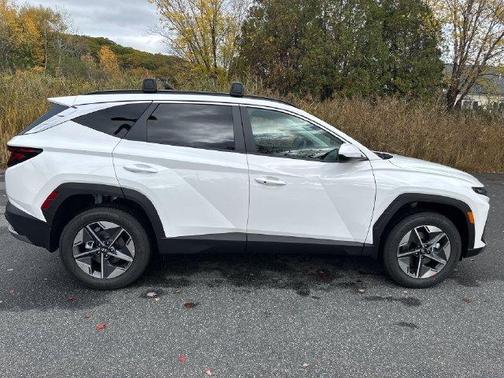 White Pearl 2026 Hyundai TUCSON SEL