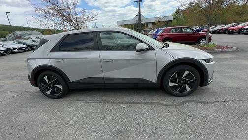 2025 Hyundai IONIQ 5 SE