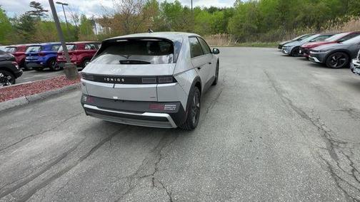 2025 Hyundai IONIQ 5 SE