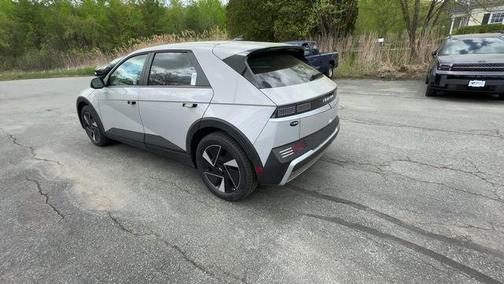 2025 Hyundai IONIQ 5 SE