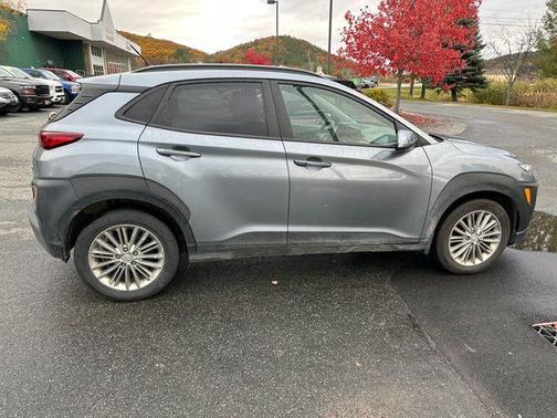 2021 Hyundai KONA SEL