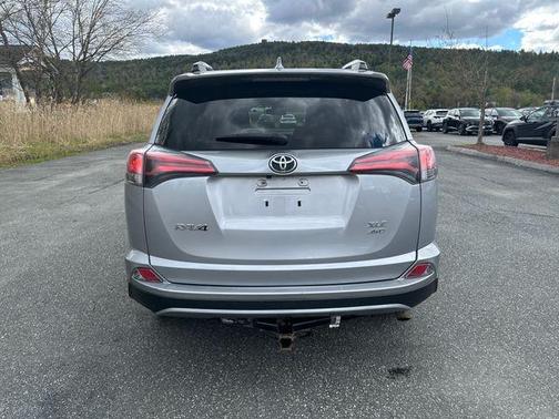 Silver Sky Metallic 2018 Toyota RAV4 XLE