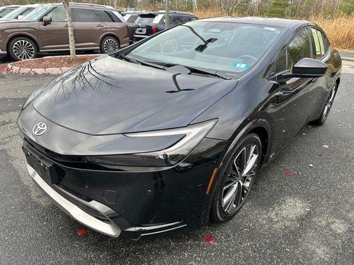 2023 Toyota Prius LE