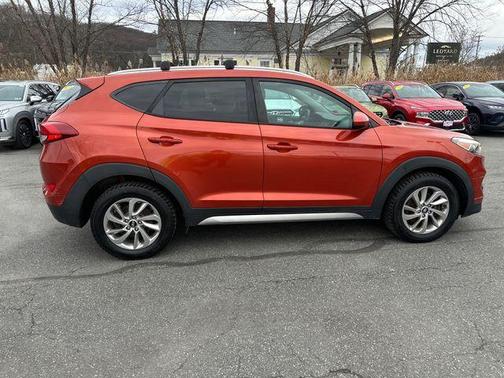 2017 Hyundai TUCSON SE