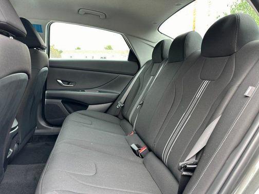 2025 Hyundai ELANTRA HEV Blue