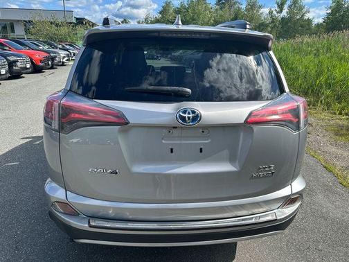 2018 Toyota RAV4 Hybrid XLE