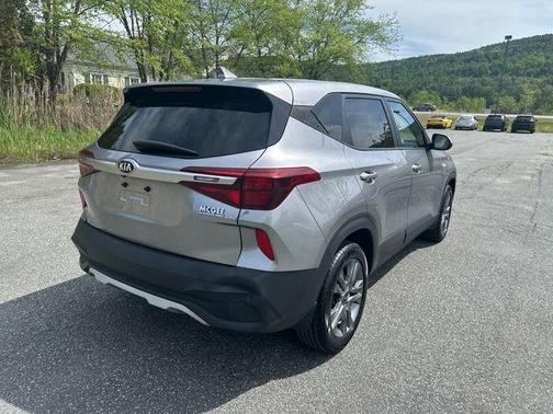 Steel Gray 2021 Kia Seltos LX