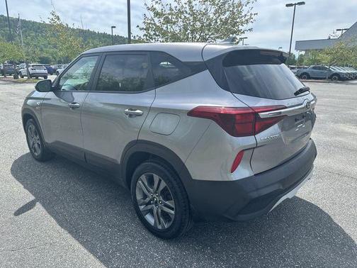 Steel Gray 2021 Kia Seltos LX
