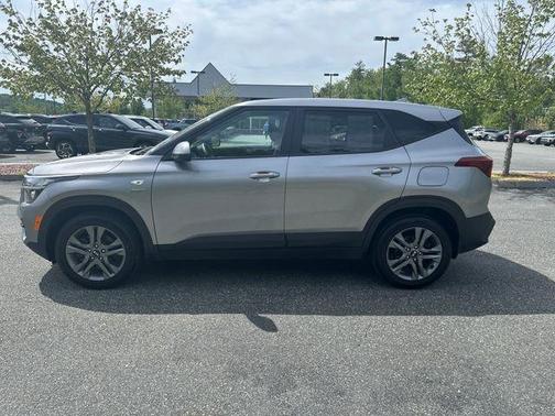 Steel Gray 2021 Kia Seltos LX