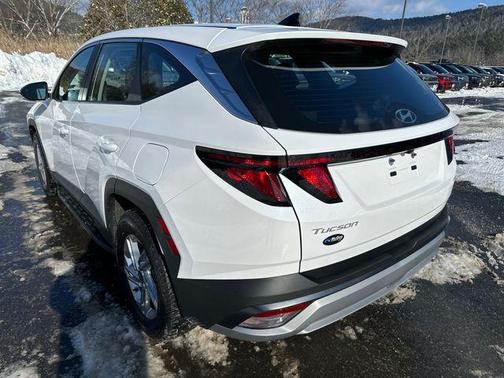 2025 Hyundai TUCSON SE