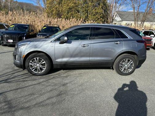 2022 Cadillac XT5 Premium Luxury