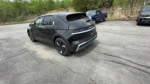 2025 Hyundai IONIQ 5 SE