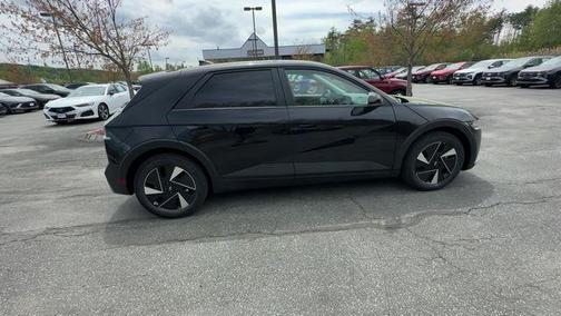 2025 Hyundai IONIQ 5 SE