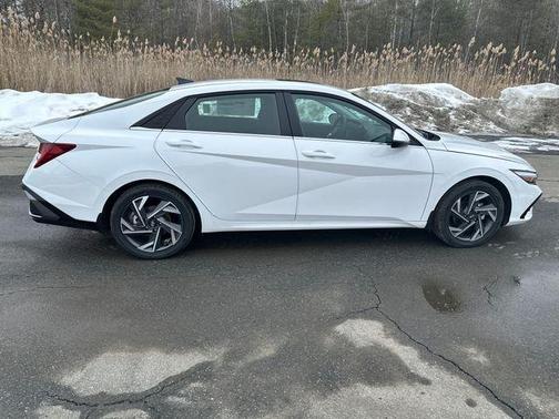 2026 Hyundai ELANTRA HEV Limited