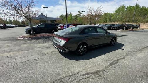 2025 Hyundai ELANTRA HEV Limited