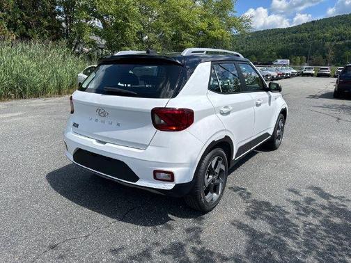Lunar White 2026 Hyundai VENUE SEL