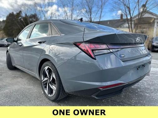 2022 Hyundai ELANTRA HEV Limited