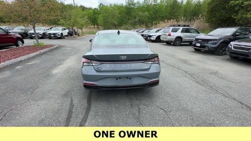 2022 Hyundai ELANTRA HEV Limited
