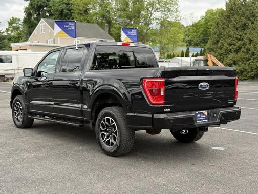AGATE BLACK METALLIC 2022 Ford F-150 LARIAT