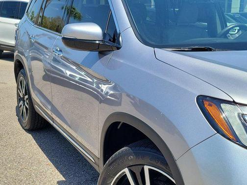 2021 Honda Pilot Touring 8-Passenger