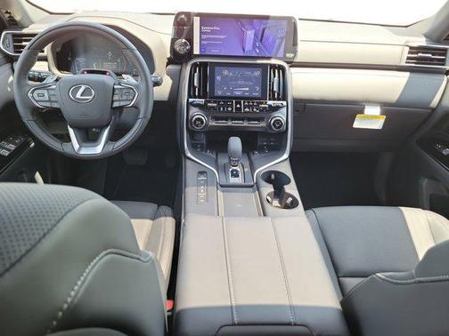 2025 Lexus LX 700h Luxury