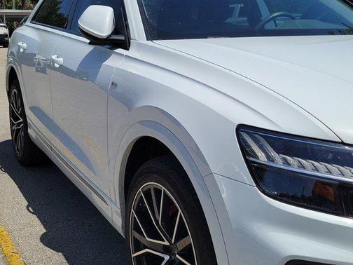 2023 Audi Q8 55 Premium Plus