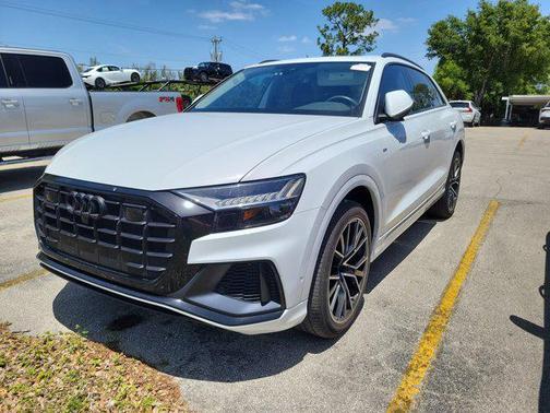 2023 Audi Q8 55 Premium Plus