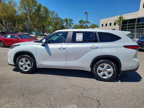 2023 Toyota Highlander Hybrid LE