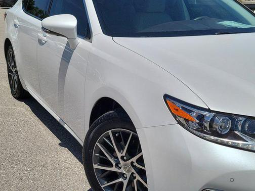 2017 Lexus ES 350 Base
