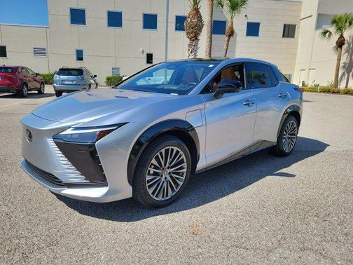 2023 Lexus RZ 450e Luxury
