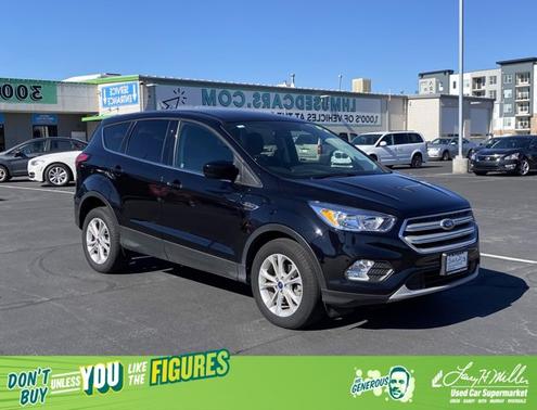 Photo 1 of 30 of 2019 Ford Escape SE