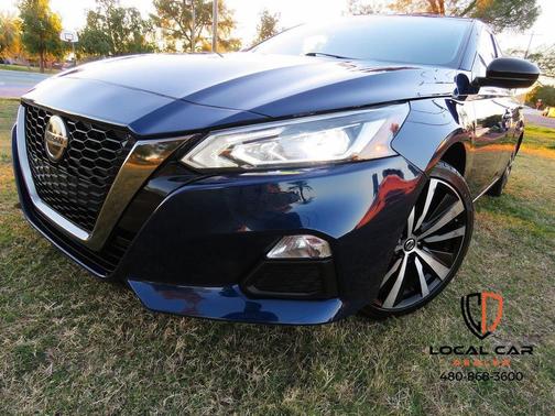 2021 Nissan Altima SR FWD