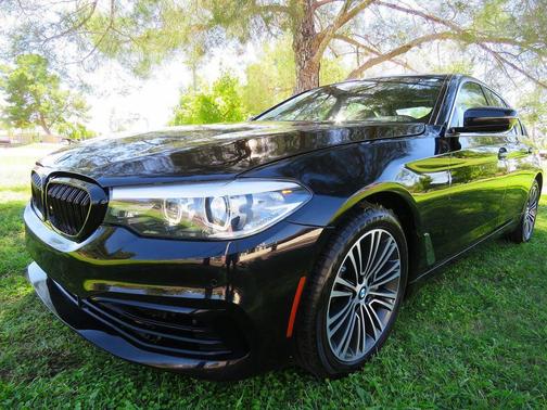 2020 BMW 530 530i