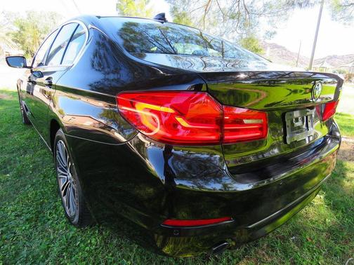 2020 BMW 530 530i