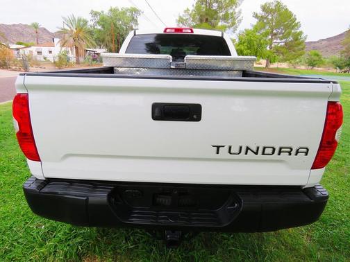 2017 Toyota Tundra SR