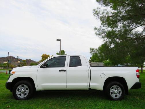 2017 Toyota Tundra SR