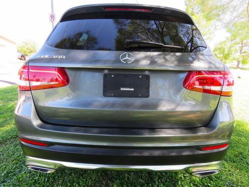 2018 Mercedes-Benz GLC 300 Base