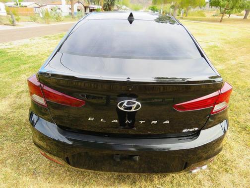 2020 Hyundai ELANTRA Sport