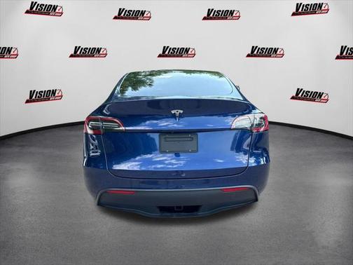 2022 Tesla Model Y Long Range Dual Motor All-Wheel Drive
