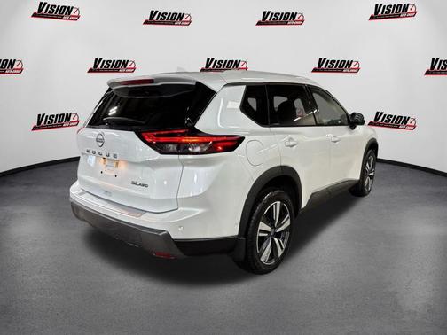 2024 Nissan Rogue SL