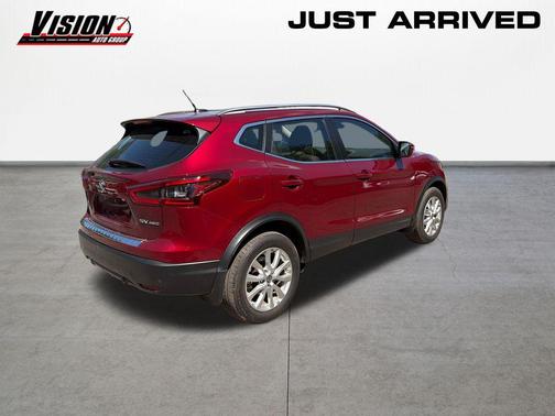 Scarlet Ember Tintcoat 2021 Nissan Rogue Sport SV